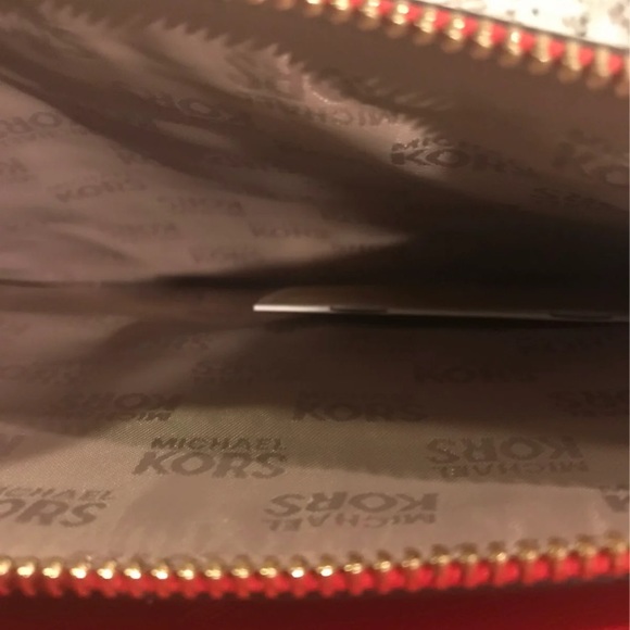 Michael Kors Crossbody Karla - Picture 5 of 5